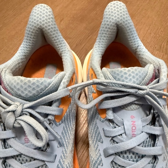 Hoka clifton 9 Women's Sky Blue and Coral Athletic Shoes - Picture 6 of 9